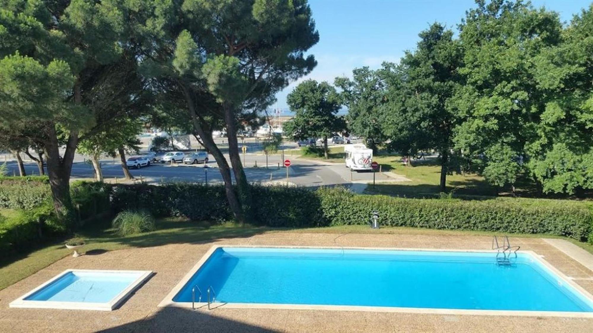 STUDIO DU PORT 30 à ANDERNOS - vue bassin Exterior foto